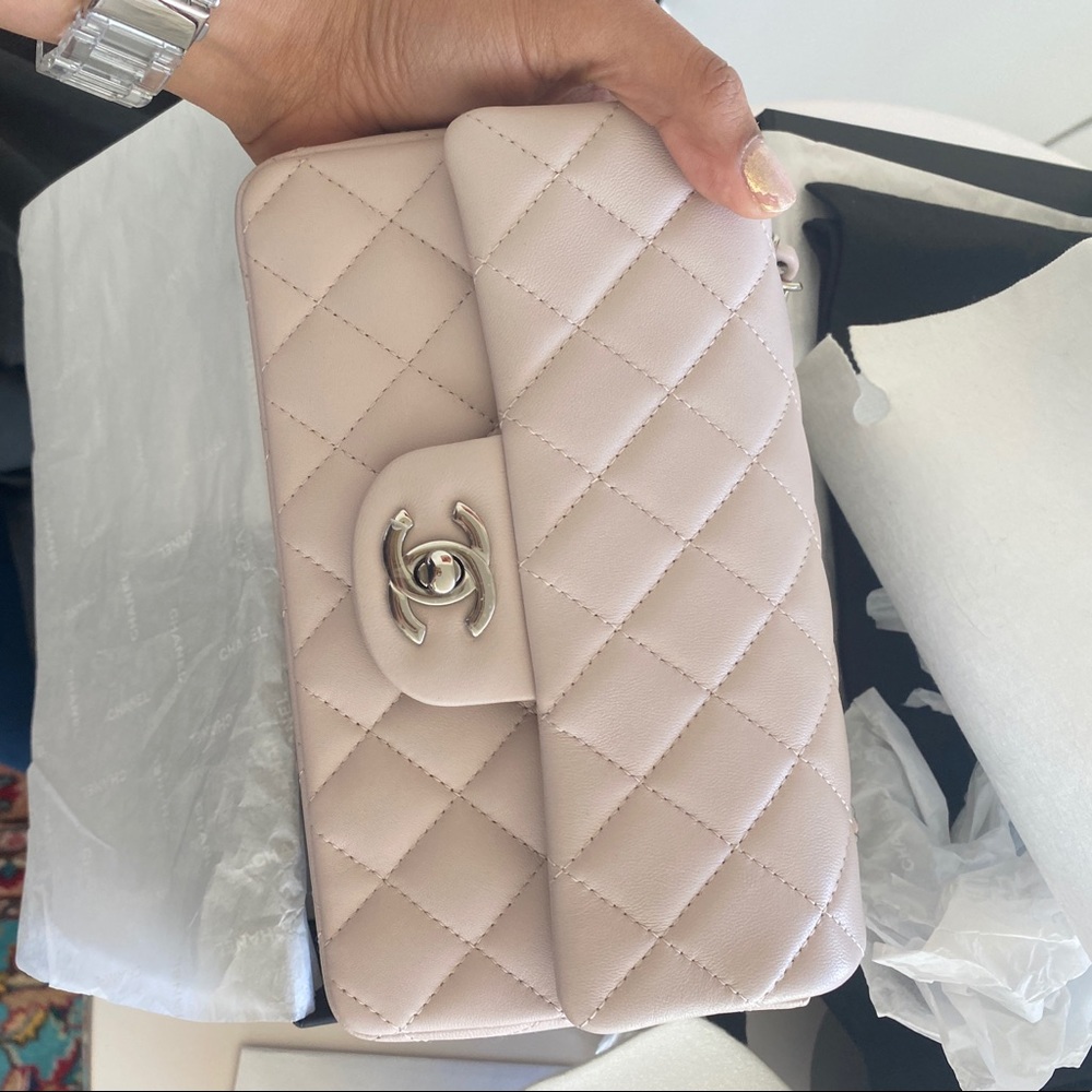 Chanel Mini Classic Flapbag Pale Lilac 21c
